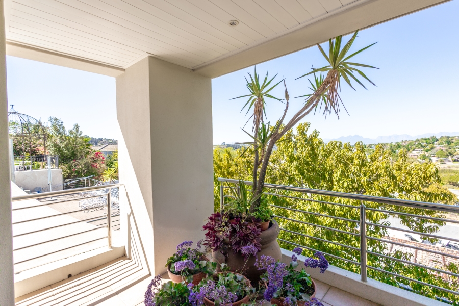 7 Bedroom Property for Sale in Welgedacht Western Cape